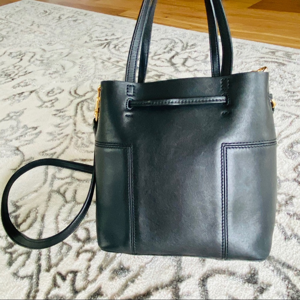 Tory Burch Black Block T Small Bucket Bag EUC - Picture 12 of 14
